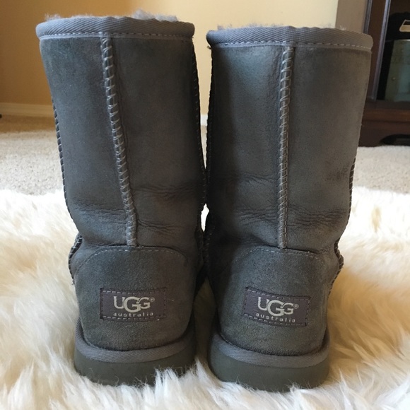 ugg short gray boots